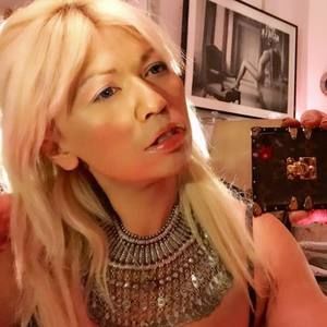 Meet your Posher, Sasha